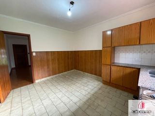 Chalet en venta de 3 dormitorios c/ cochera en Bosque Alegre