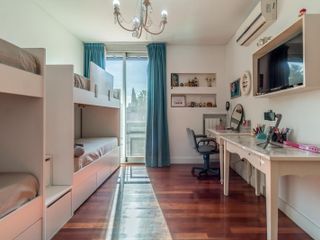 Casa 5 ambientes en 3 Plantas en  Villa Lugano