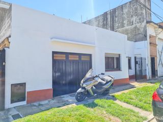PH tipo casa al frente en planta baja en venta, Villa Adelina, San Isidro