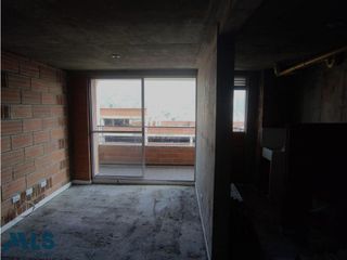Venta de apartamento en obra gris en unidad de Mac...(MLS#247048)