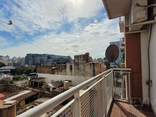 Alquiler temporario dos ambientes en San Telmo con balcón