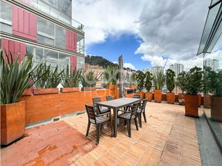 Apartamento Triplex con terraza en arriendo en La Cabrera