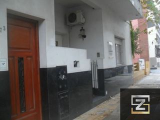 Casa /consultorio en venta ubicado en Las Lomitas Lomas de Zamora centro