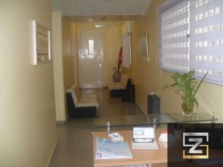 Casa /consultorio en venta ubicado en Las Lomitas Lomas de Zamora centro