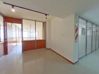 Oficina en venta con vista a Av. Corrientes - 391 M2 Y 3 Cocheras.