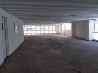 Foto 2 de Planta Libre 412 M2 con 2 cocheras