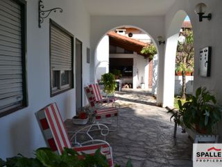 Casa en venta de 5 dormitorios c/ cochera en Ramos Mejía