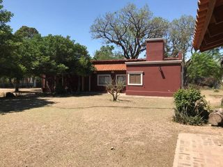 Foto 4 de CASA QUINTA DE 2 DORMITORIOS CON PILETA, ESTABLO Y QUINCHO