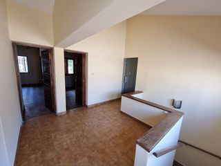 Casa en venta de 3 dormitorios c/ cochera en Ciudad de Nieva