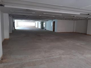 Foto 5 de Alquiler Oficina, planta Libre 620 m2, con 2 cocheras