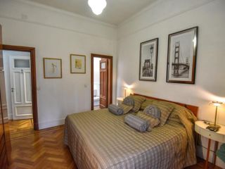 Casa en venta - 5 Dormitorios 2 Baños - 182Mts2 - San Nicolás
