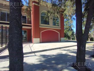 Alquiler Local 7/7A superficie 160m2 - Pueblo Caamaño , Pilar