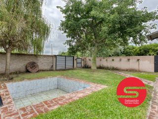 Casa en Funes piscina Jardin zona av fuerza aèrea