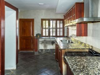 Foto 5 de CASA 2 DORM VENTA ZONA GRAND BOURG CON PILETA