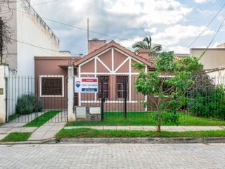 Foto 18 de CASA 2 DORM VENTA ZONA GRAND BOURG CON PILETA