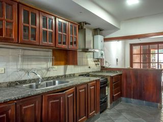 Foto 6 de CASA 2 DORM VENTA ZONA GRAND BOURG CON PILETA