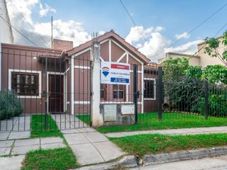 Foto 2 de CASA 2 DORM VENTA ZONA GRAND BOURG CON PILETA