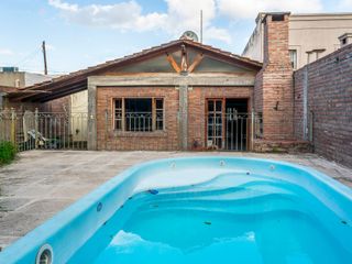Foto 17 de CASA 2 DORM VENTA ZONA GRAND BOURG CON PILETA