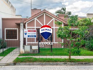 Foto 1 de CASA 2 DORM VENTA ZONA GRAND BOURG CON PILETA