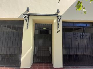 Departamento de dos ambientes en alquiler en Avellaneda tipo casa