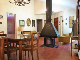Cod 634 - Casa estilo tradicional Cariló  -  Algarrobo y Cigüeña USD 270.000