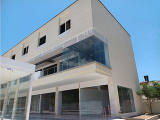 Foto 2 de LOCAL COMERCIAL 70Mt2 -AV LIBERTADOR