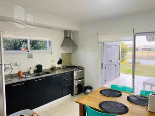 Foto 2 de Venta - Casa 6 amb - San Gabriel, Villanueva