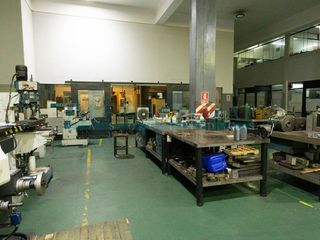 Foto 3 de Locales Industriales Venta CAL. Los Plasticos  - ATE