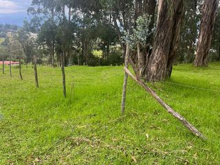 Terreno de venta ubicado en la Urbanización El Refugio, Sangolquí