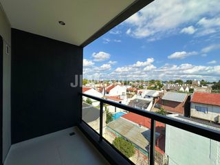 Semipisos 3 ambientes con balcon a estrenar
