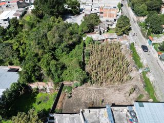 Terreno en Venta de 1014m, ideal para viviendas o desarrollo comercial, sector Conocoto.