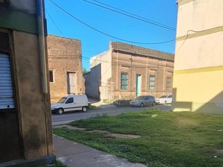 VENTA, depto 2 dorm. muy buen estado, 2do, piso por escalera, CAMOIRANO Y DORREGO