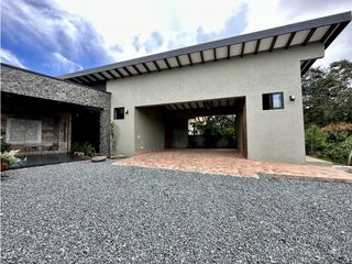 Foto 2 de Venta de Casa Campestre en La Ceja