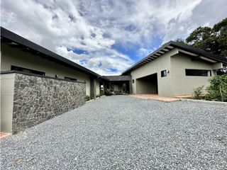 Foto 3 de Venta de Casa Campestre en La Ceja