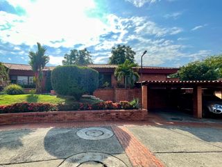 CASA CAMPESTRE en VENTA en Cali Ciudad Jardín