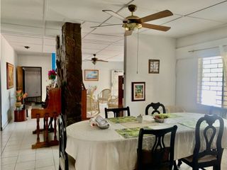 Foto 4 de CASA EN AVENIDA BAVARIA SANTA MARTA