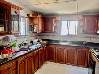 Foto 5 de CASA EN AVENIDA BAVARIA SANTA MARTA