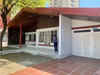 Foto 1 de CASA EN AVENIDA BAVARIA SANTA MARTA