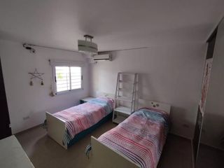 Casa en venta - 3 Dormitorios 2 Baños - Cocheras - 300Mts2 - San Luis