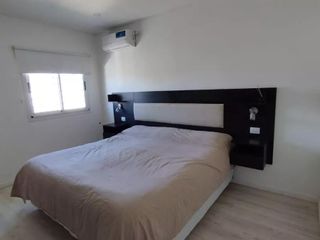 Casa en venta - 3 Dormitorios 2 Baños - Cocheras - 300Mts2 - San Luis