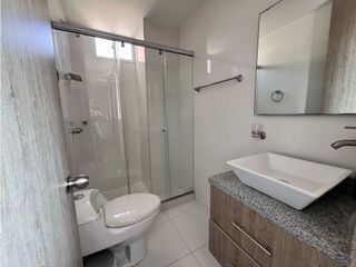 Foto 11 de APARTAMENTO EN ARRIENDO CIUDAD JARDN