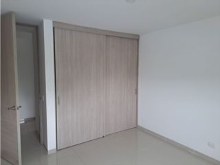 Apartamento en Arriendo frente al centro comercial buenavista