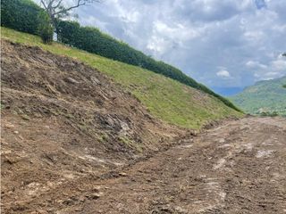 Foto 3 de Maat vende Lote Villeta-Salitre Negro 5.682m2 $340Millones