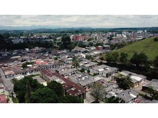 Foto 4 de LUXA VENDE LOTE ESQUINERO EN EL BARRIO EL REFUGIO