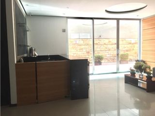 Foto 4 de VENTA/ARRIENDO OFICINA CHICO RESERVADO