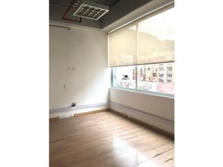 Foto 14 de VENTA/ARRIENDO OFICINA CHICO RESERVADO