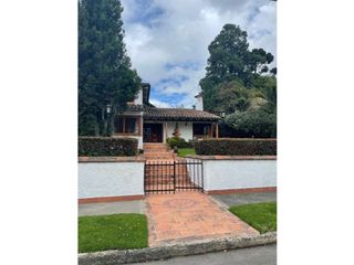 Foto 25 de CERROS DE NIZA VENTA CASA 550m2 JARDN 200m2