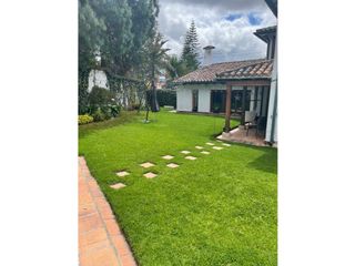 Foto 24 de CERROS DE NIZA VENTA CASA 550m2 JARDN 200m2