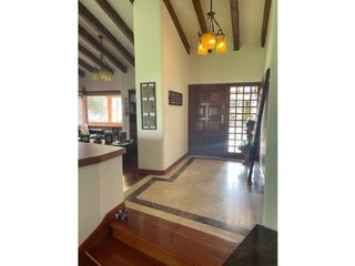 Foto 5 de CERROS DE NIZA VENTA CASA 550m2 JARDN 200m2