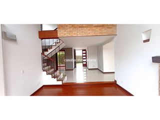 Casa campestre en arriendo condominio chia